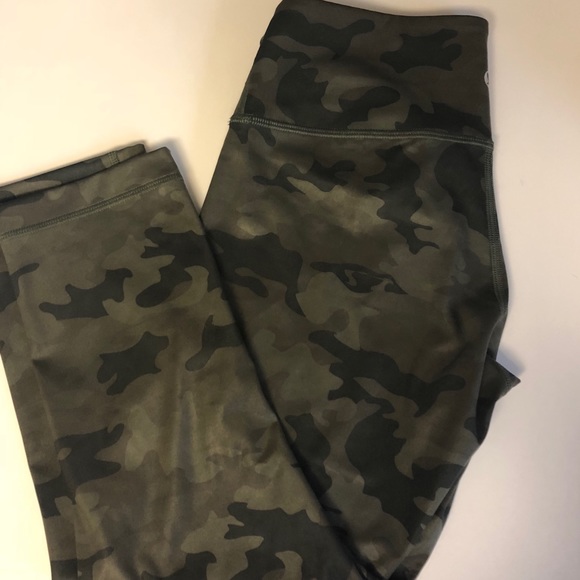 Lululemon Wunder Under Crop Savasana Camo - Picture 3 of 6